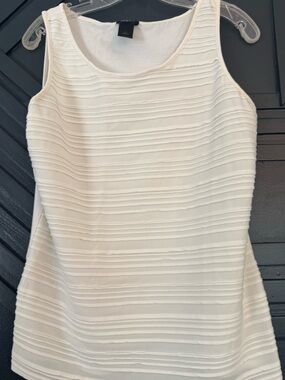 Ann Taylor Pale Cream Ribbed Pleat Tank